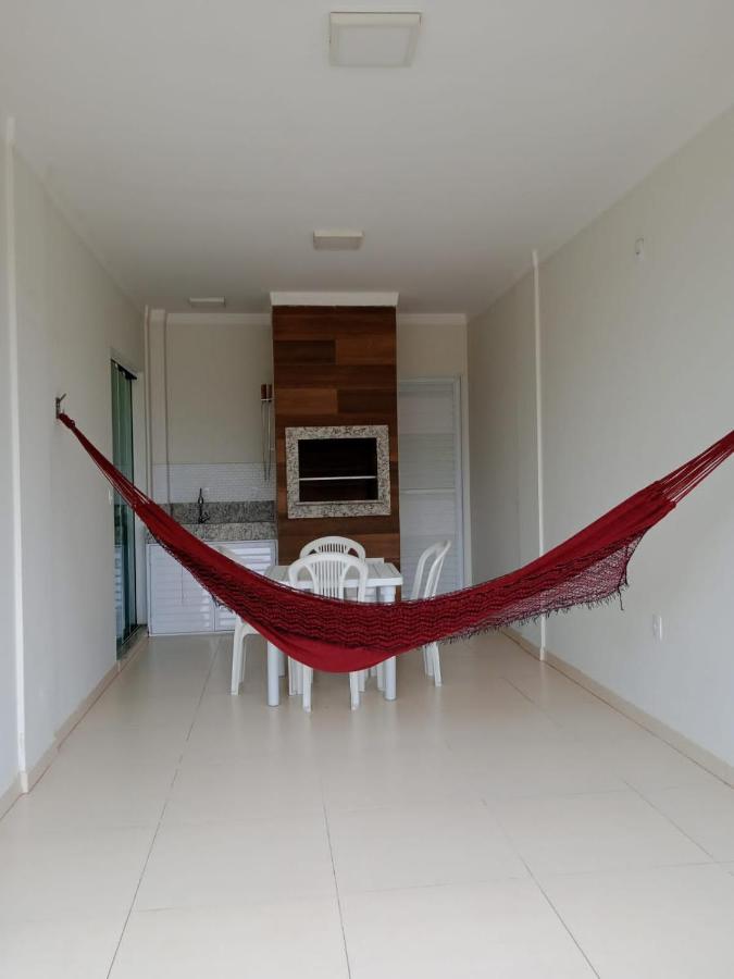 Casas Para Locacao Em Бомбиньяс Экстерьер фото