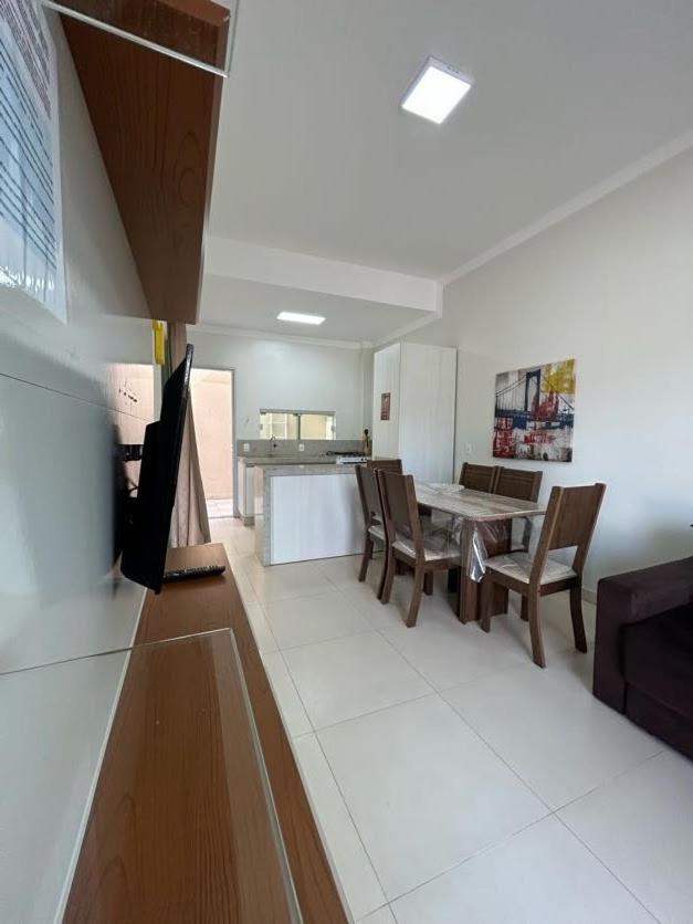 Casas Para Locacao Em Бомбиньяс Экстерьер фото